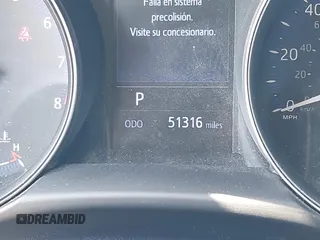 2020 Toyota C-HR LE z VIN NMTKHMBX6LR106469, wystawiony jako IAAI lot #41972012 z przebiegiem 51 316 mil mil oraz . Historia ofert i sprzedaży dostępna na DreamBid. Obrazek 15.