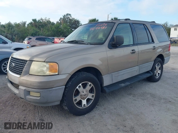 2003 Ford Expedition Special Service z VIN 1FMRU15W53LA44296, wystawiony jako IAAI lot #41084481 z przebiegiem Nie podano mil oraz . Historia ofert i sprzedaży dostępna na DreamBid. Obrazek 2.