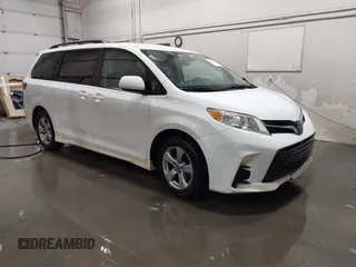 2018 Toyota Sienna LE Auto Access Seat with VIN 5TDKZ3DC4JS922290, listed as a IAAI auction lot 41615724 with 100,632 mi miles. Bid and sale history available at carsss.com. Image 1.