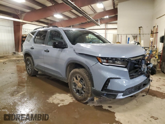2025 Honda Pilot TrailSport with VIN 5FNYG1H64SB054791, listed as a Copart auction lot 53564105 with 15,289 mi miles and Non repairable. Bid and sale history available at DreamBid. Image 4.
