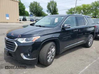2019 Chevrolet Traverse Premier z VIN 1GNERKKW7KJ135666, wystawiony jako Copart lot #55920135 z przebiegiem 105 812 mil mil oraz Szkoda całkowita • Salvage title. Historia ofert i sprzedaży dostępna na DreamBid. Obrazek 1.
