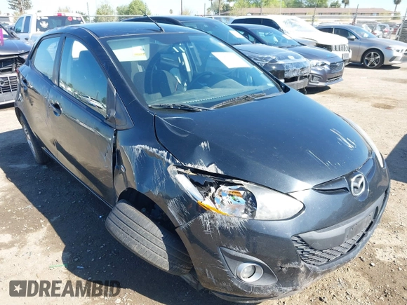 2014 Mazda 2 Touring with VIN JM1DE1LY0E0175771, listed as a IAAI auction lot 41866966 with 90,774 mi miles. Bid and sale history available at carsss.com. Image 6.
