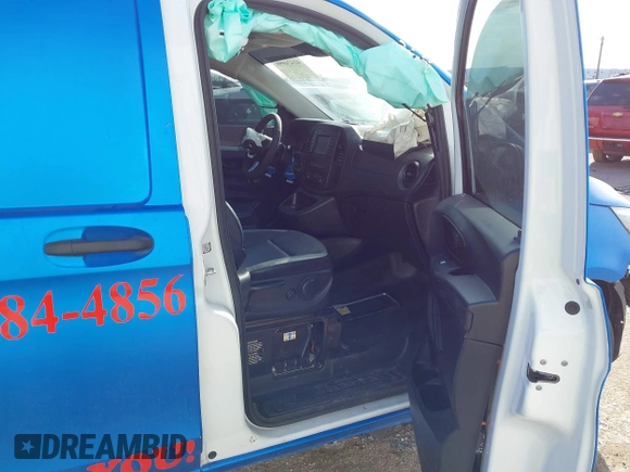 2018 Mercedes-Benz Metris Cargo with VIN WD3PG2EA8J3458614, listed as a IAAI auction lot 41424959 with 69,824 mi miles. Bid and sale history available at carsss.com. Image 5.