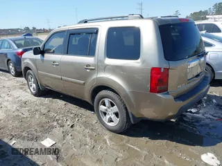 2010 Honda Pilot EX with VIN 5FNYF3H44AB002542, listed as a IAAI auction lot 41839800 with 278,623 mi miles and . Bid and sale history available at carsss.com. Image 3.
