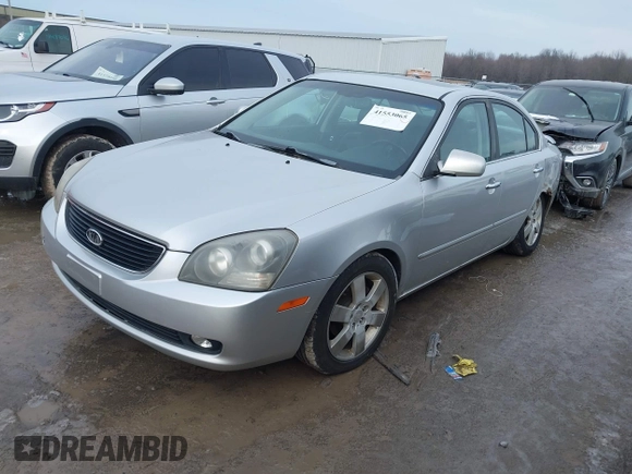 2007 Kia Optima EX with VIN KNAGE124875157565, listed as a IAAI auction lot 41553065 with 189,258 mi miles. Bid and sale history available at carsss.com. Image 2.