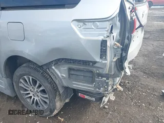 2019 Toyota Sienna XLE Auto Access Seat with VIN 5TDYZ3DC1KS002323, listed as a IAAI auction lot 41677879 with 86,470 mi miles. Bid and sale history available at carsss.com. Image 18.