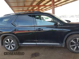 2024 Honda Pilot Elite with VIN 5FNYG1H88RB003841, listed as a IAAI auction lot 41598029 with 20,468 mi miles. Bid and sale history available at carsss.com. Image 14.