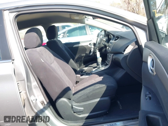 2013 Nissan Sentra SR with VIN 3N1AB7AP4DL645846, listed as a IAAI auction lot 41923706 with 39,328 mi miles and . Bid and sale history available at DreamBid. Image 5.