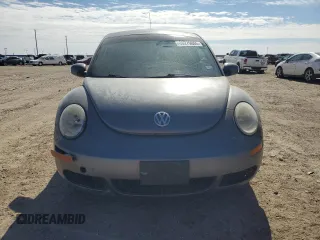 2006 Volkswagen New Beetle Coupe with VIN 3VWPW31C06M418276, listed as a Copart auction lot 46279065 with 183,800 mi miles and Clean Title. Bid and sale history available at carsss.com. Image 5.