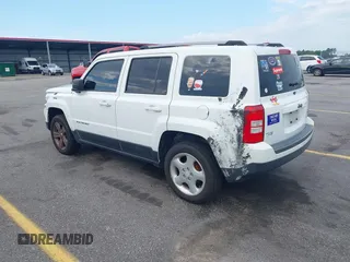 2016 Jeep Patriot Sport z VIN 1C4NJPBA1GD602541, wystawiony jako IAAI lot #42655146 z przebiegiem 140 142 mil mil oraz . Historia ofert i sprzedaży dostępna na DreamBid. Obrazek 3.