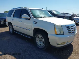 2007 Cadillac Escalade with VIN 1GYFK63847R271121, listed as a IAAI auction lot 42199097 with 138,528 mi miles and . Bid and sale history available at DreamBid. Image 1.