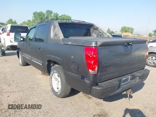 2004 Chevrolet Avalanche Z66 with VIN 3GNEC12T44G143228, listed as a IAAI auction lot 42773621 with 235,336 mi miles and . Bid and sale history available at DreamBid. Image 3.