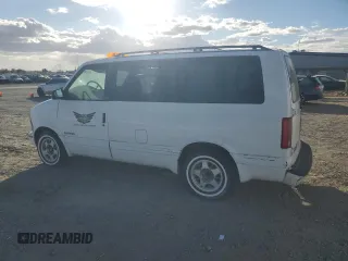2000 GMC Safari with VIN 1GKDM19W4YB513291, listed as a Copart auction lot 76745324 with Not Provided miles and Salvage Title. Bid and sale history available at carsss.com. Image 2.