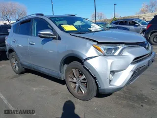 2018 Toyota RAV4 XLE with VIN 2T3WFREV7JW408039, listed as a IAAI auction lot 41686372 with NaN miles. Bid and sale history available at carsss.com. Image 1.