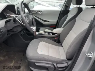 2020 Hyundai Ioniq Electric SE with VIN KMHC75LJ4LU072984, listed as a Copart auction lot 43054635 with 33,534 mi miles and Salvage Title. Bid and sale history available at carsss.com. Image 7.
