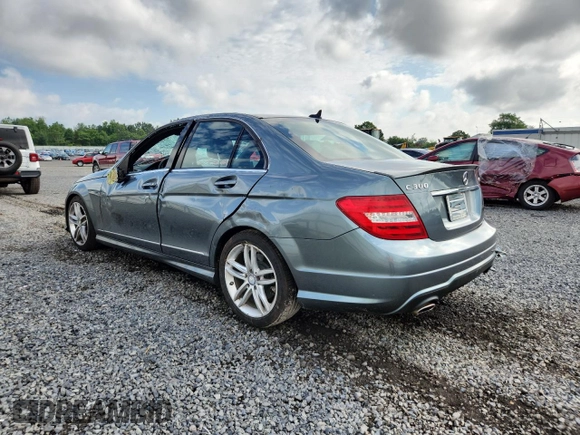 2012 Mercedes-Benz C 300 Sport с VIN WDDGF8BB6CA709434, выставлен на аукционе Copart как лот 63976735 с пробегом 119 658 миль миль и Списание • Salvage title. История ставок и продаж доступна на DreamBid. Изображение 2.