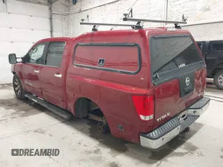 2007 Nissan Titan XE z VIN 1N6AA07B47N240963, wystawiony jako IAAI lot #42250635 z przebiegiem 117 178 mil mil oraz . Historia ofert i sprzedaży dostępna na DreamBid. Obrazek 3.