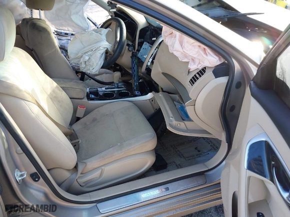 2014 Nissan Altima 2.5 SV with VIN 1N4AL3APXEC155594, listed as a IAAI auction lot 41485561 with 178,918 mi miles. Bid and sale history available at carsss.com. Image 5.