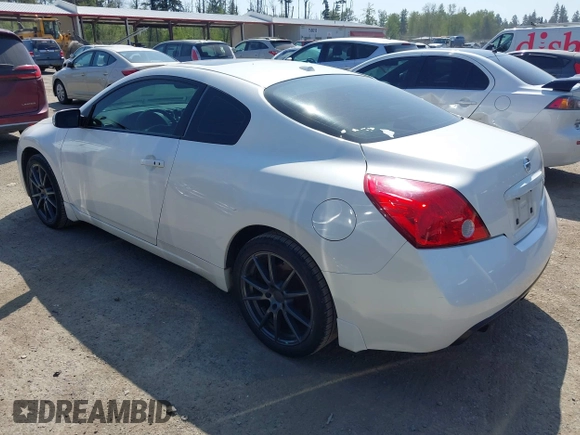 2009 Nissan Altima 3.5 SE with VIN 1N4BL24EX9C140138, listed as a IAAI auction lot 42111113 with 178,213 mi miles. Bid and sale history available at carsss.com. Image 3.