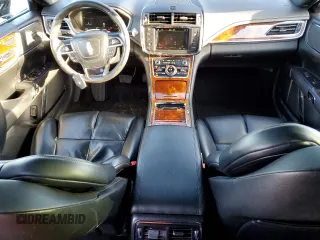 2017 Lincoln Continental Livery with VIN 1LN6L9HK4H5611350, listed as a Copart auction lot 44200935 with 136,103 mi miles and Salvage Title. Bid and sale history available at carsss.com. Image 8.