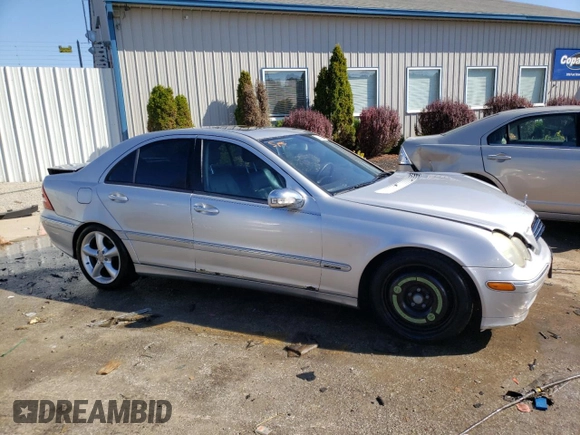 2004 Mercedes-Benz C 230 Kompressor with VIN WDBRF40J44F532276, listed as a Copart auction lot 72027053 with 146,556 mi miles and Non Repairable. Bid and sale history available at DreamBid. Image 4.