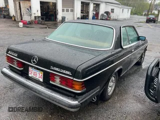 1984 Mercedes-Benz 300 with VIN WDBAB53A5EA022012, listed as a Copart auction lot 56141945 with 114,089 mi miles and Clean Title. Bid and sale history available at DreamBid. Image 4.