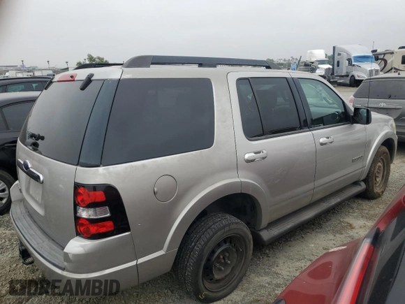 2008 Ford Explorer XLT z VIN 1FMEU63E88UA86923, wystawiony jako Copart lot #59770935 z przebiegiem 140 213 mil mil oraz Szkoda całkowita • Salvage title. Historia ofert i sprzedaży dostępna na DreamBid. Obrazek 3.