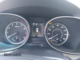 2017 Hyundai Santa Fe 2.4L z VIN 5NMZU3LB4HH024307, wystawiony jako IAAI lot #42147423 z przebiegiem 72 504 mil mil oraz . Historia ofert i sprzedaży dostępna na DreamBid. Obrazek 7.