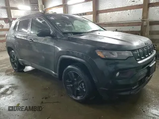 2022 Jeep Compass Latitude z VIN 3C4NJDBB8NT115285, wystawiony jako Copart lot #44131635 z przebiegiem 16 683 mil mil oraz Szkoda całkowita • Salvage title. Historia ofert i sprzedaży dostępna na DreamBid. Obrazek 12.
