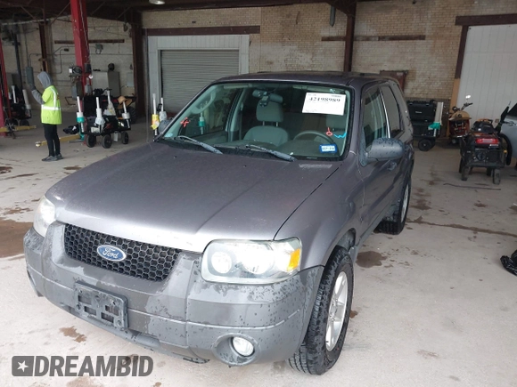 2007 Ford Escape XLT with VIN 1FMYU03187KA14931, listed as a IAAI auction lot 42198989 with 89,023 mi miles and . Bid and sale history available at DreamBid. Image 6.