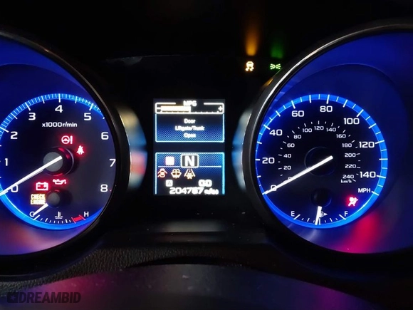 2015 Subaru Legacy 2.5i Premium with VIN 4S3BNBC6XF3057710, listed as a IAAI auction lot 41492822 with 204,767 mi miles. Bid and sale history available at carsss.com. Image 7.