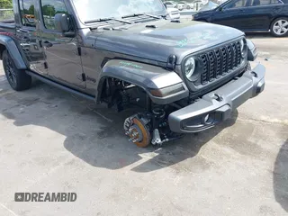 2024 Jeep Gladiator Sport с VIN 1C6HJTAG0RL131543, выставлен на аукционе IAAI как лот 42090629 с пробегом 8 546 миль миль и . История ставок и продаж доступна на DreamBid. Изображение 6.