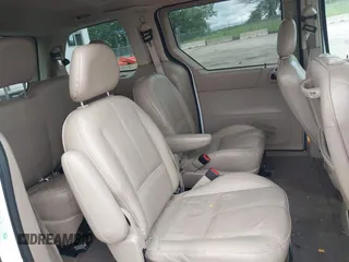 2003 Ford Windstar SEL with VIN 2FMZA53423BA93926, listed as a IAAI auction lot 42537144 with 131,149 mi miles and . Bid and sale history available at DreamBid. Image 8.