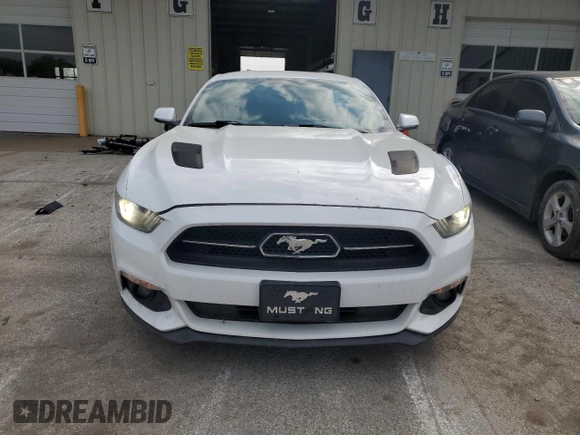 2015 Ford Mustang GT z VIN 1FA6P8CF0F5404972, wystawiony jako Copart lot #55903375 z przebiegiem 39 414 mil mil oraz Szkody całkowita. Historia ofert i sprzedaży dostępna na DreamBid. Obrazek 5.