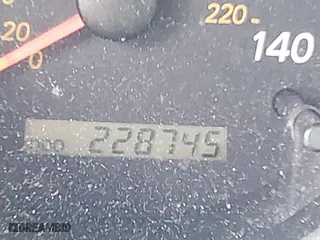 2006 Toyota Highlander w/3rd Row with VIN JTEDP21A560093649, listed as a IAAI auction lot 41815683 with 228,745 mi miles. Bid and sale history available at carsss.com. Image 15.