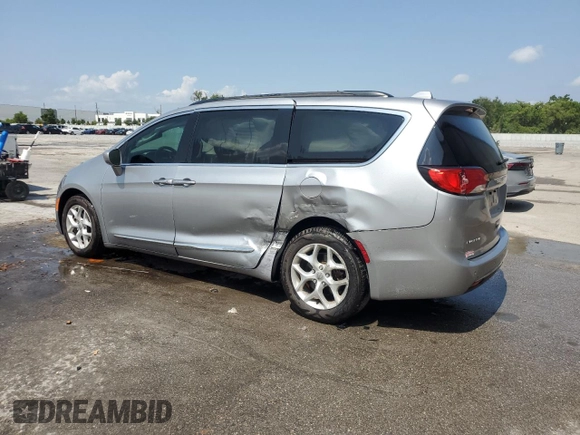 2017 Chrysler Pacifica Touring L z VIN 2C4RC1BG9HR832193, wystawiony jako Copart lot #55898585 z przebiegiem 30 958 mil mil oraz Szkoda całkowita • Salvage title. Historia ofert i sprzedaży dostępna na DreamBid. Obrazek 2.