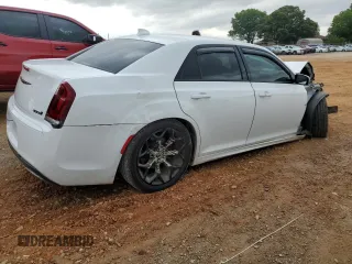 2016 Chrysler 300 with VIN 2C3CCABG8GH261391, listed as a Copart auction lot 54689084 with 82,574 mi miles and Salvage Title. Bid and sale history available at carsss.com. Image 3.