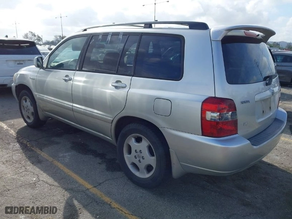 2005 Toyota Highlander with VIN JTEDP21A750053653, listed as a IAAI auction lot 41902774 with 172,421 mi miles. Bid and sale history available at carsss.com. Image 3.