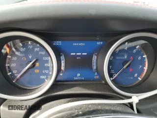 2018 Maserati Ghibli S Q4 z VIN ZAM57YTA4J1296684, wystawiony jako Copart lot #51278825 z przebiegiem 59 872 mil mil oraz Szkoda całkowita • Salvage title. Historia ofert i sprzedaży dostępna na DreamBid. Obrazek 9.