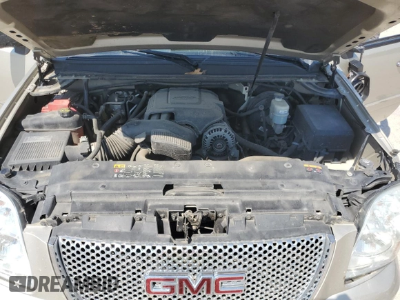 2013 GMC Yukon Denali with VIN 1GKS2EEF0DR168563, listed as a Copart auction lot 67732684 with 124,655 mi miles and Salvage Title. Bid and sale history available at carsss.com. Image 14.