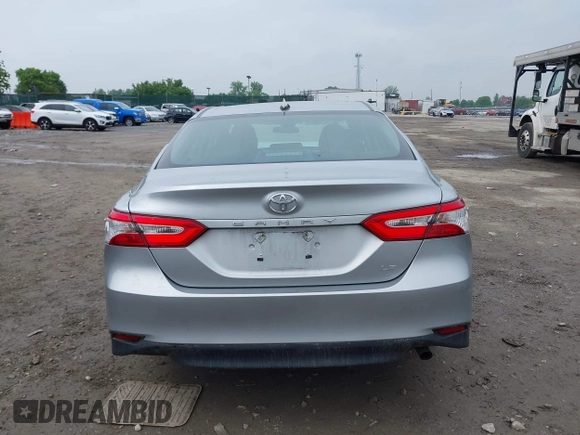 2019 Toyota Camry LE z VIN 4T1B11HK5KU813553, wystawiony jako IAAI lot #42282507 z przebiegiem 22 100 mil mil oraz . Historia ofert i sprzedaży dostępna na DreamBid. Obrazek 15.