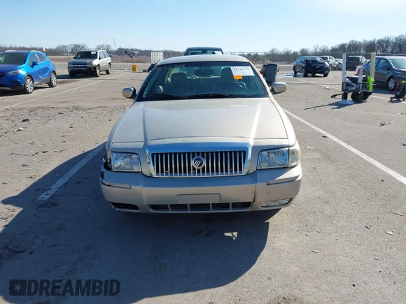 2010 Mercury Grand Marquis LS z VIN 2MEBM7FV4AX608503, wystawiony jako IAAI lot #41721726 z przebiegiem 172 907 mil mil oraz . Historia ofert i sprzedaży dostępna na DreamBid. Obrazek 12.