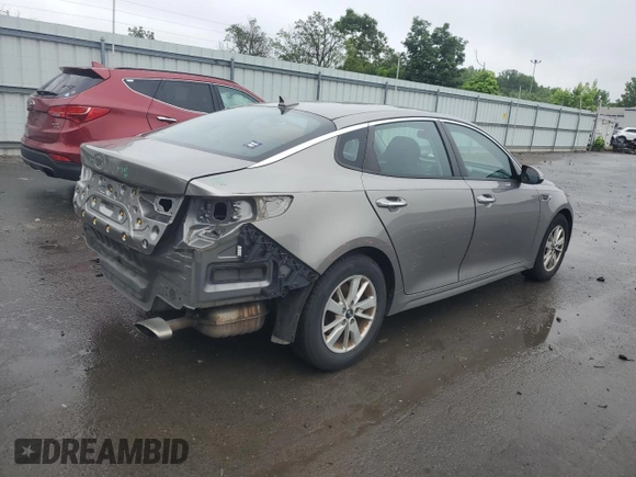 2017 Kia Optima LX z VIN 5XXGT4L39HG145177, wystawiony jako Copart lot #60288975 z przebiegiem 89 237 mil mil oraz Szkoda całkowita • Salvage title. Historia ofert i sprzedaży dostępna na DreamBid. Obrazek 3.