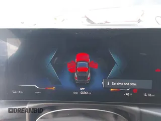 2025 BMW i4 xDrive40 z VIN WBY43HD03SFU60723, wystawiony jako IAAI lot #41934522 z przebiegiem 361 mil mil oraz . Historia ofert i sprzedaży dostępna na DreamBid. Obrazek 7.