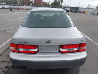 2000 Lexus ES 300 с VIN JT8BF28G7Y5093021, выставлен на аукционе IAAI как лот 42427386 с пробегом 134 897 миль миль и . История ставок и продаж доступна на DreamBid. Изображение 16.