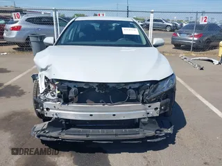2024 Toyota Camry LE z VIN 4T1C11AK3RU214854, wystawiony jako IAAI lot #42143146 z przebiegiem 50 344 mil mil oraz . Historia ofert i sprzedaży dostępna na DreamBid. Obrazek 13.