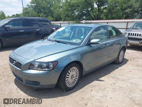 2004 Volvo S40 z VIN YV1MS382342027300, wystawiony jako IAAI lot #42359284 z przebiegiem 182 297 mil mil oraz . Historia ofert i sprzedaży dostępna na DreamBid. Obrazek 2.