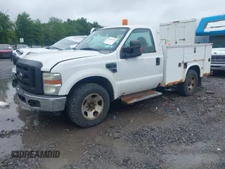2008 Ford F-350 with VIN 1FDSF30518EB85528, listed as a IAAI auction lot 42470231 with 209,284 mi miles and . Bid and sale history available at DreamBid. Image 2.