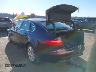 2016 Jaguar XF 35t Premium with VIN SAJBD4BV9GCY21749, listed as a IAAI auction lot 41430358 with 79,289 mi miles. Bid and sale history available at carsss.com. Image 3.