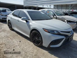 2023 Toyota Camry SE z VIN 4T1G11AK2PU128367, wystawiony jako IAAI lot #41699516 z przebiegiem 27 270 mil mil oraz . Historia ofert i sprzedaży dostępna na DreamBid. Obrazek 1.
